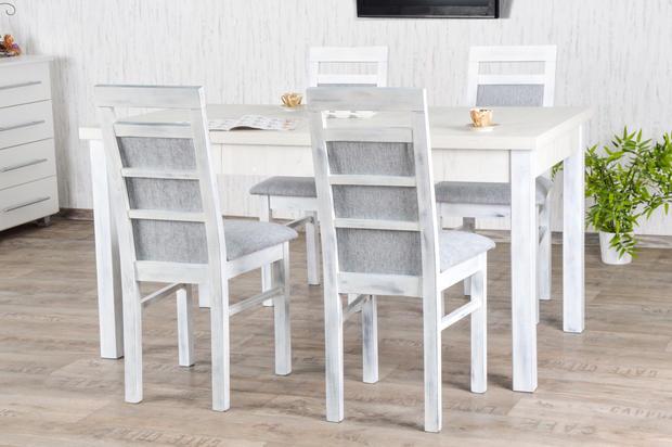 stół z krzesłami