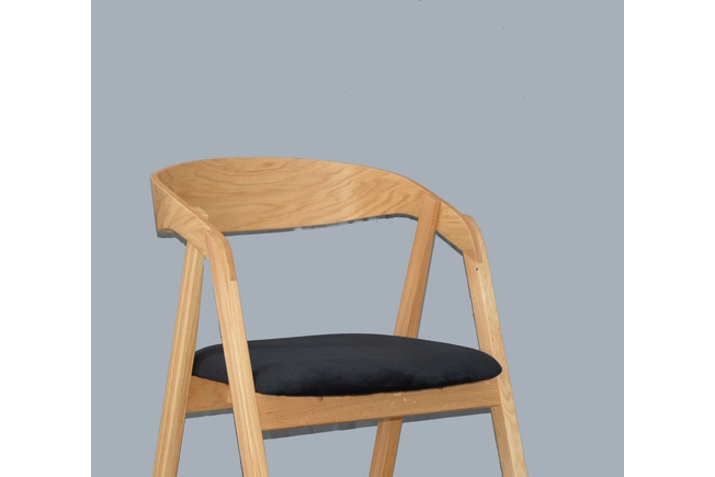 Krzesło dębowe Guru model 118