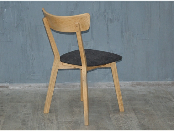 Krzesło dębowe OSLO model 115