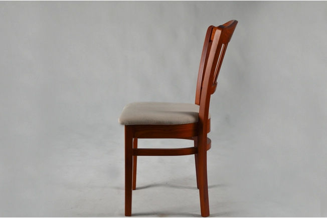 Krzesło drewniane model 62