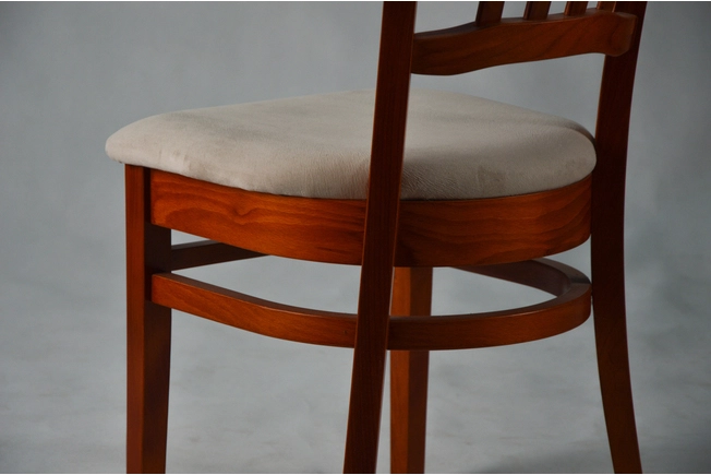 Krzesło drewniane model 62