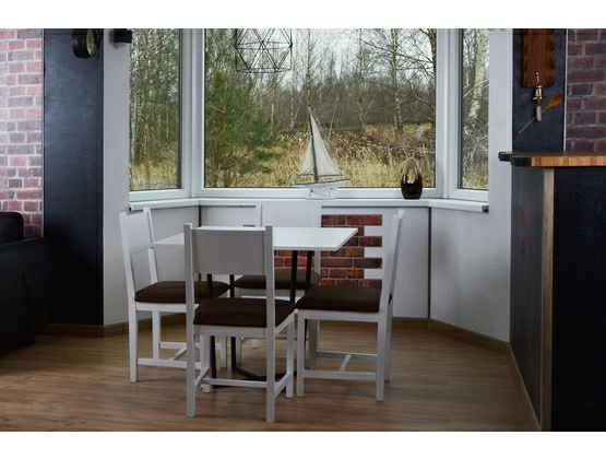 Stół do kuchni Alabama z krzesłami model 105